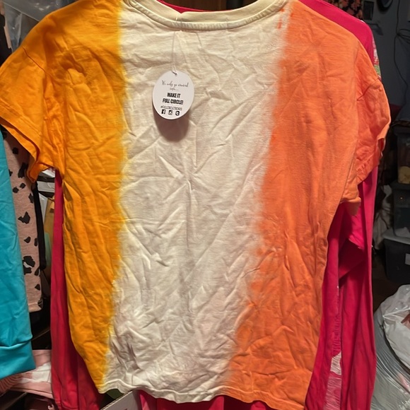 New with tags from Full Circle trends Ombre Orange tshirt - Picture 2 of 2